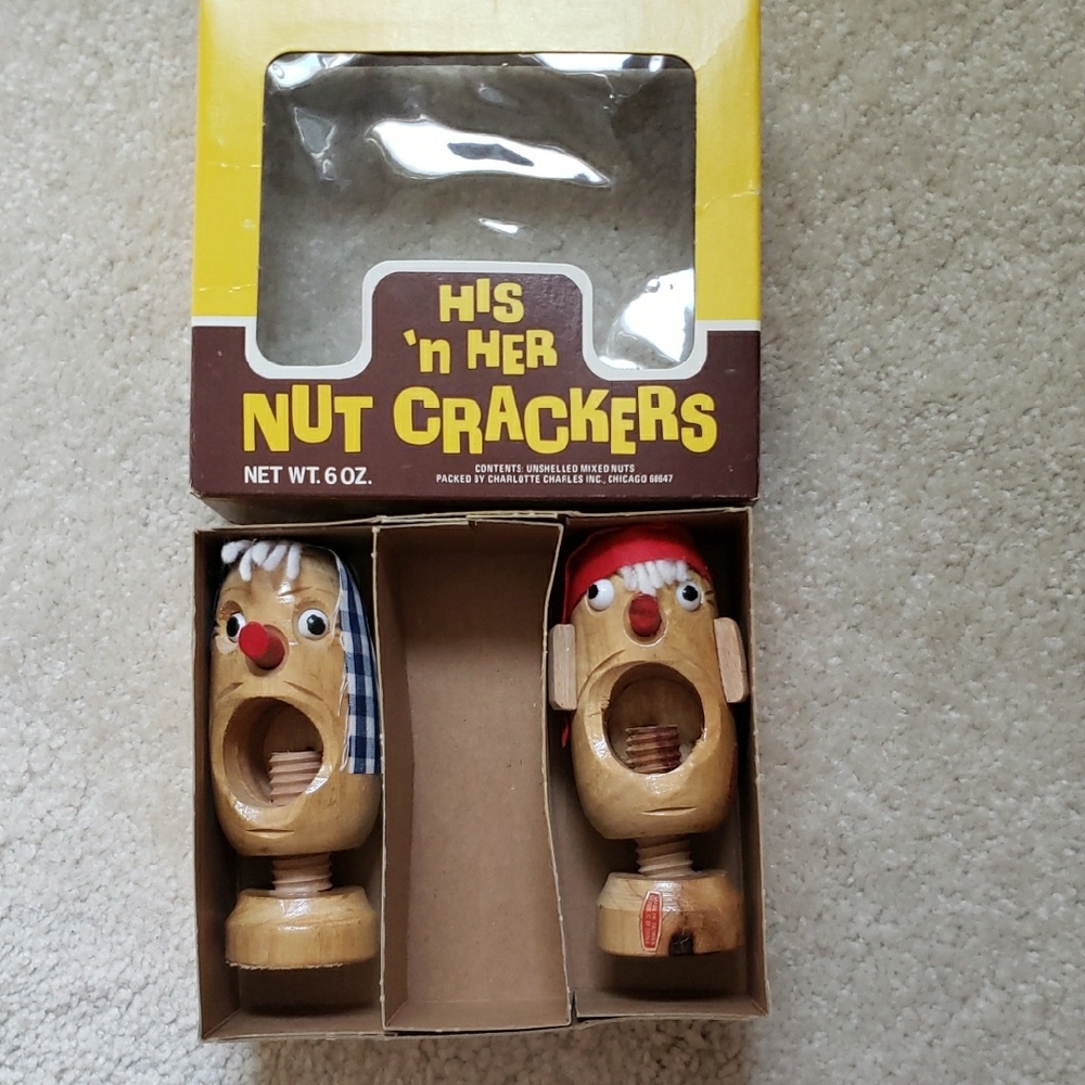 New In Box Vintage Hand Painted Carved Wood Mr And Mrs Hand Screw Nutcracker
